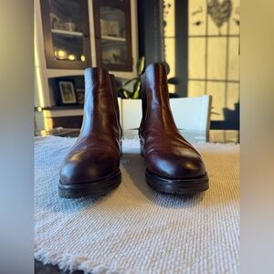 Frye Brown Leather Chelsea Ankle Boots Pull-On Classic Style Women's size 10